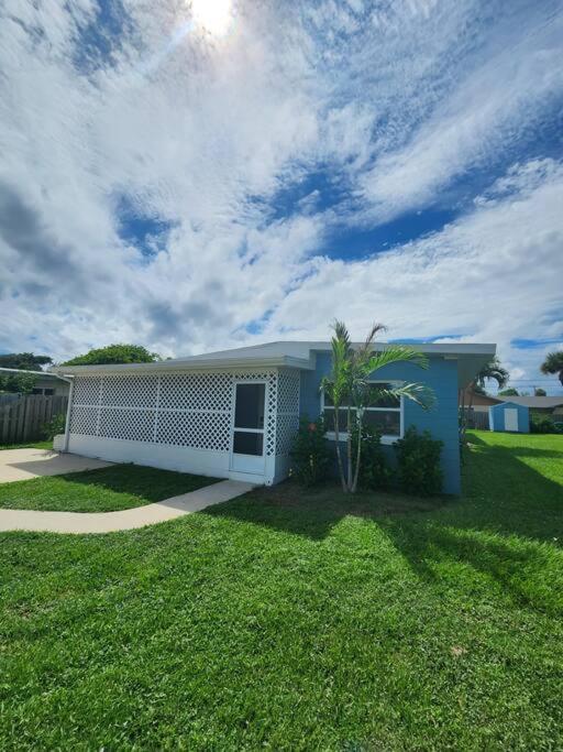 Bali Bungalow - Downtown Cocoa Beach Exterior photo